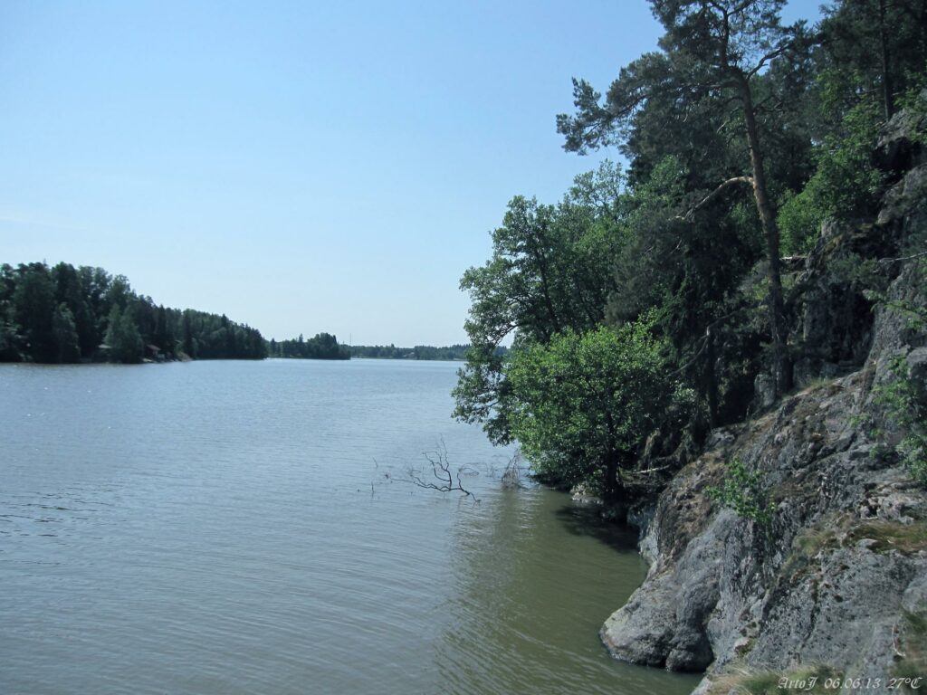 File:Tuusula - Sarvikallio Outdoor Recreation Area - Lake Tuusulanjärvi - panoramio.jpg - Image of o